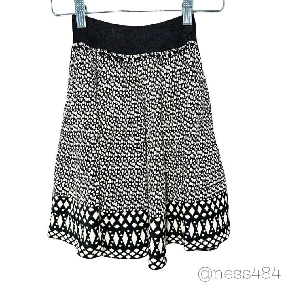 Stella & Jamie‎ Black White Geometric Print Knit Skater Skirt Small
